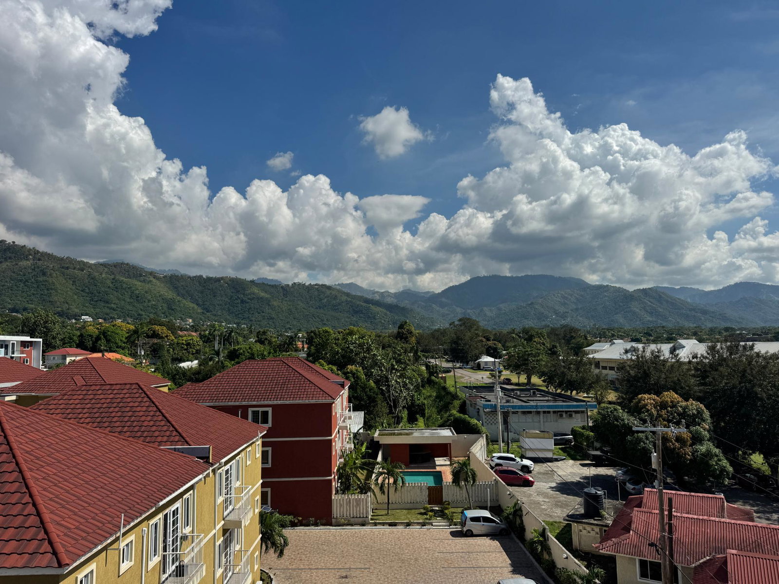 Thirteenth image of 14-18 Charlemont Avenue in Kingston 6, St. Andrew, Jamaica - property is For Rent
