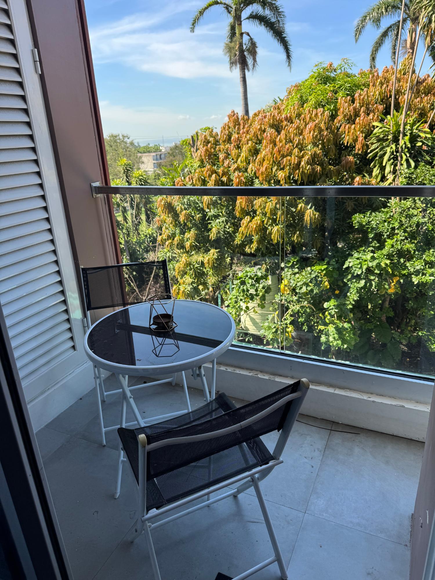 Seventh image of 14-18 Charlemont Avenue in Kingston 6, St. Andrew, Jamaica - property is For Rent