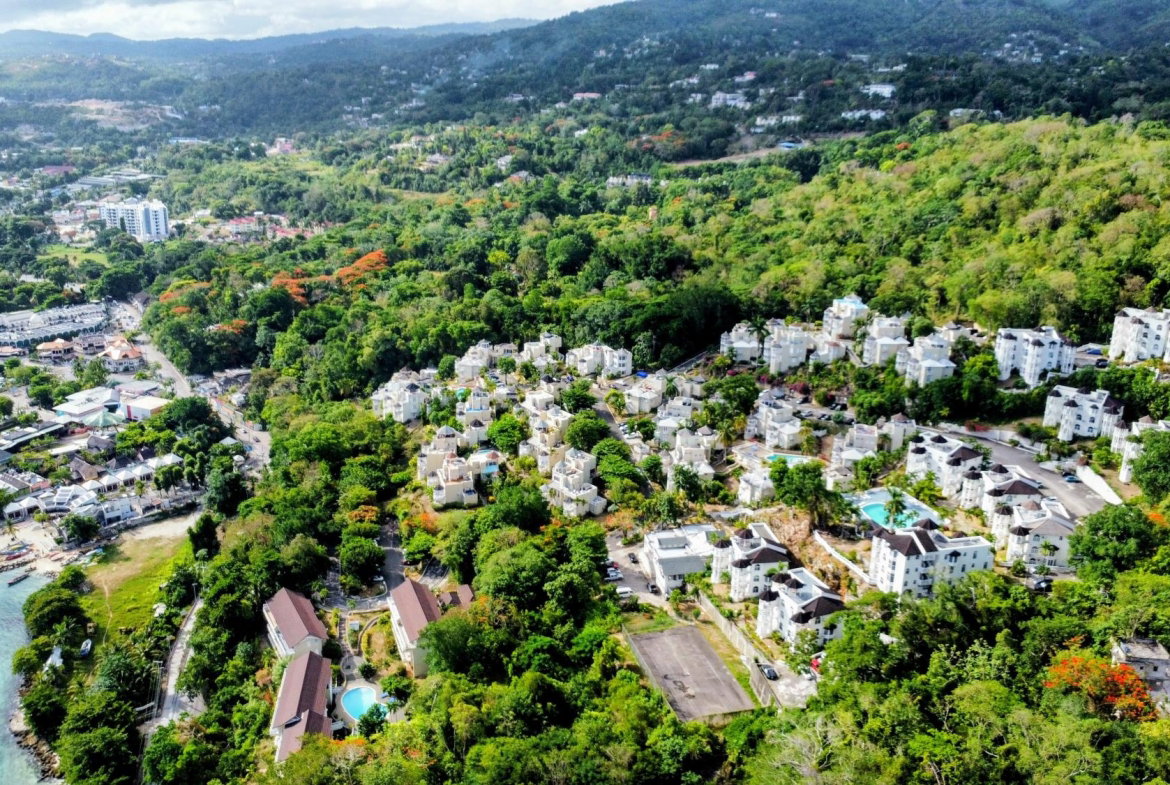 Sixth image of J6-j6 Columbus Heights in Ocho Rios, St. Ann, Jamaica - property is For Rent