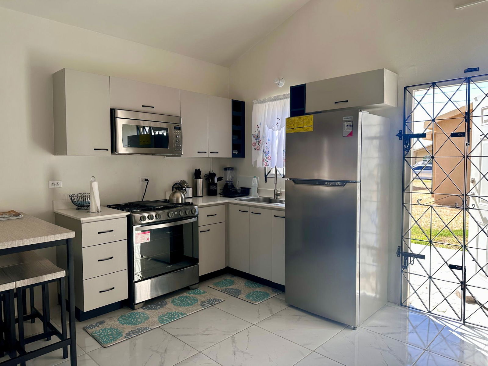 Seventh image of 796 Phoenix Park Village 2 in Spanish Town, St. Catherine, Jamaica - property is For Rent