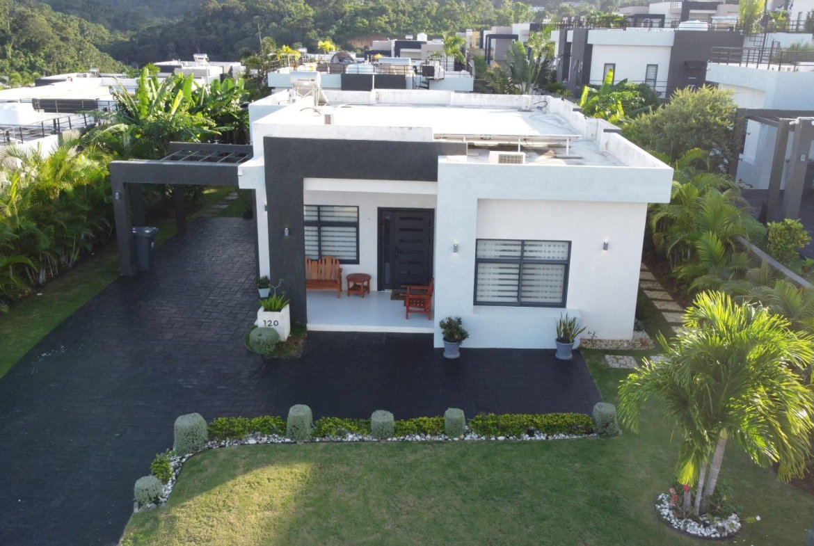 First image of 120 Pyramid Point in Ocho Rios, St. Ann, Jamaica - property is For Rent