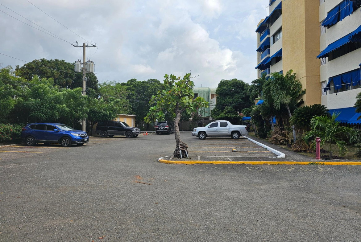 Fourth image of 205-17 Oxford Road in Kingston 5, St. Andrew, Jamaica - property is For Sale