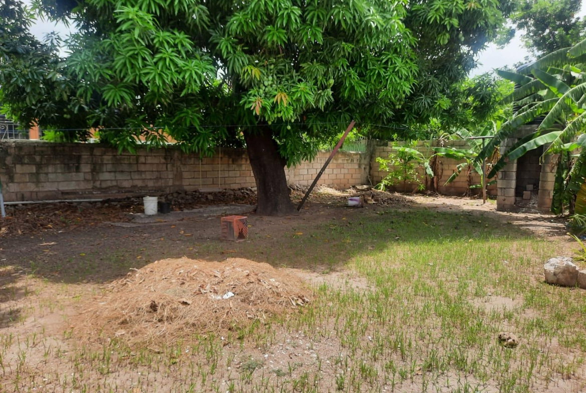 Fourteenth image of 38 Bromley Avenue in Kingston 20, St. Andrew, Jamaica - property is For Sale