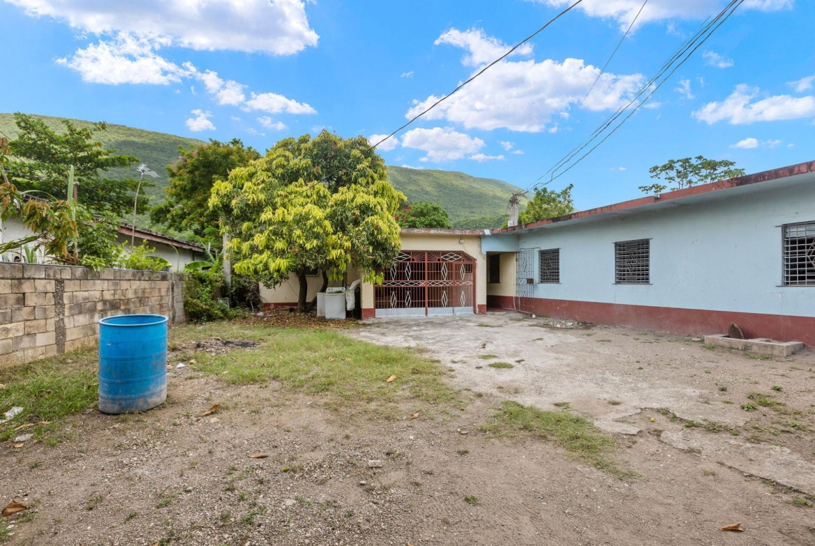 Twenty-Third image of 26 August Town rd in Kingston 7, St. Andrew, Jamaica - property is For Sale
