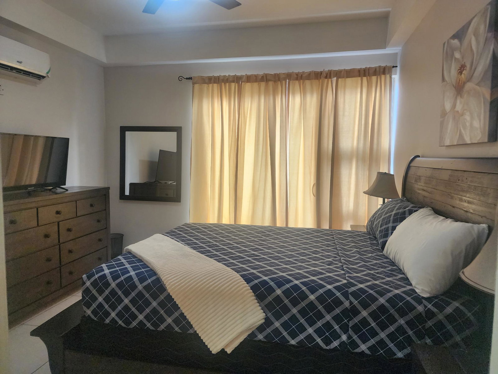 Thirteenth image of 201-2-6 Comlin Bank Road in Kingston 10, St. Andrew, Jamaica - property is For Rent