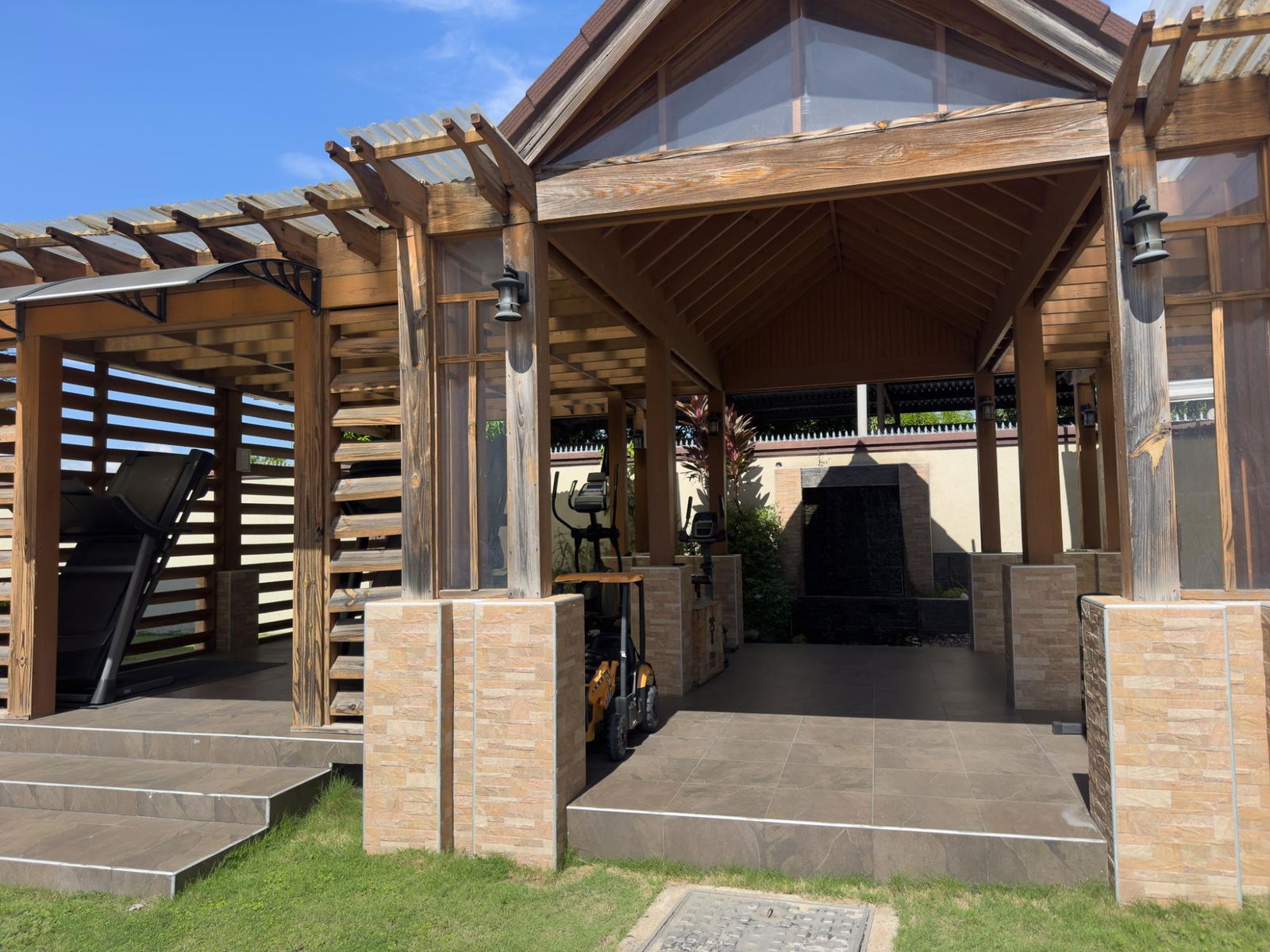 Eleventh image of 11-4 East Avenue in Constant Spring P.O., St. Andrew, Jamaica - property is For Sale