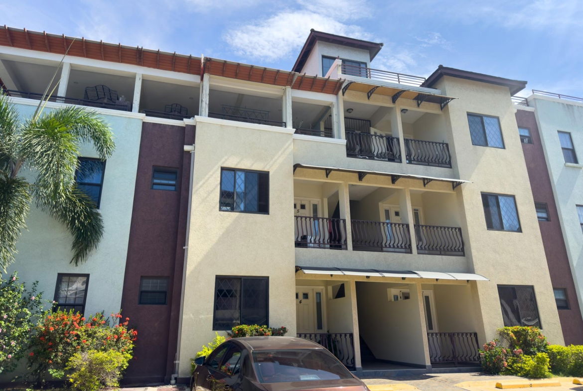 First image of 11-4 East Avenue in Constant Spring P.O., St. Andrew, Jamaica - property is For Sale