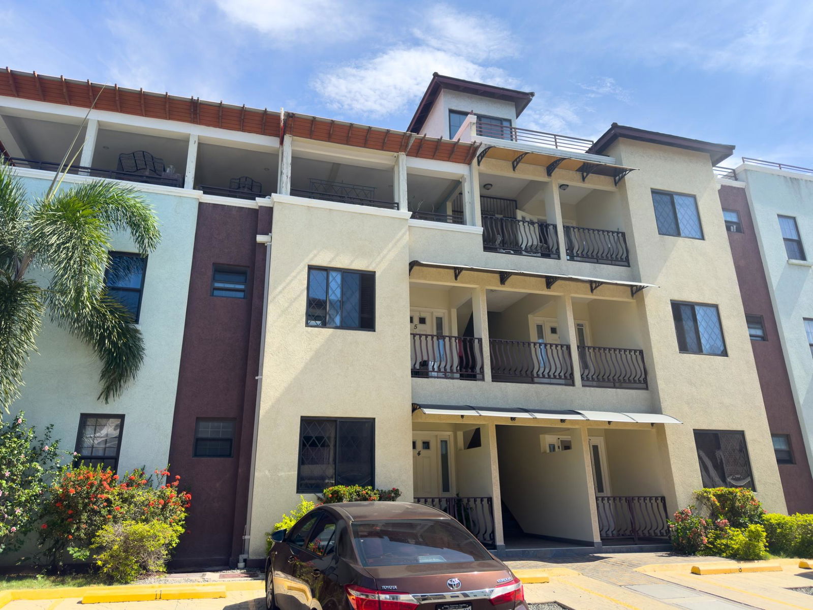 First image of 11-4 East Avenue in Constant Spring P.O., St. Andrew, Jamaica - property is For Sale