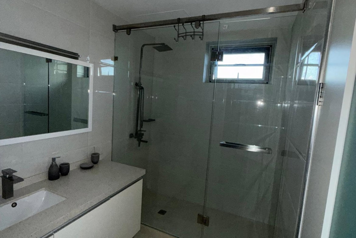 Thirteenth image of 410-20 South Avenue in Kingston 10, St. Andrew, Jamaica - property is For Sale