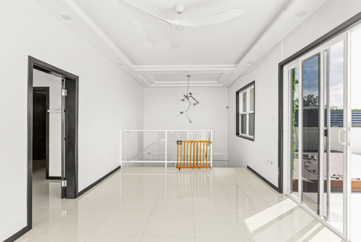 Eleventh image of 5-7 Degenhart Close in Kingston 6, St. Andrew, Jamaica - property is For Sale