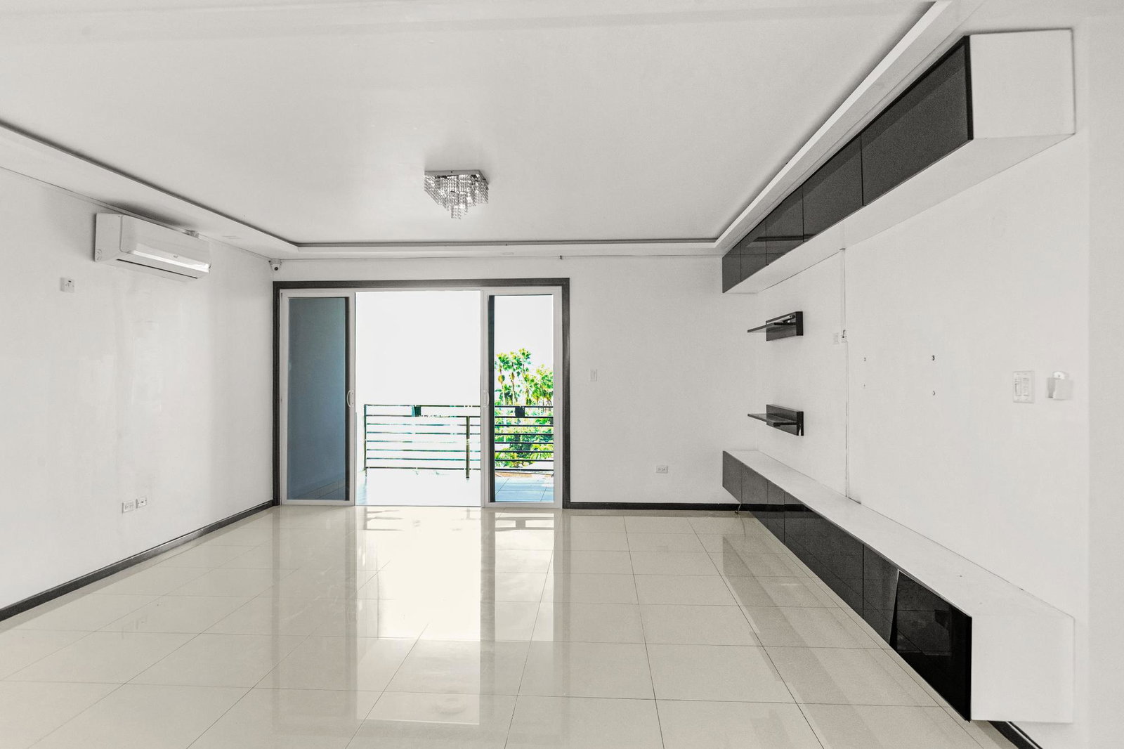 Luxury-4-Bedroom-Penthouse-for-Sale-at-The-Linneman-Jacks-Hill–Millsborough-Kingston Twelfth image of 5-7 Degenhart Close in Kingston 6, St. Andrew, Jamaica - property is For Sale