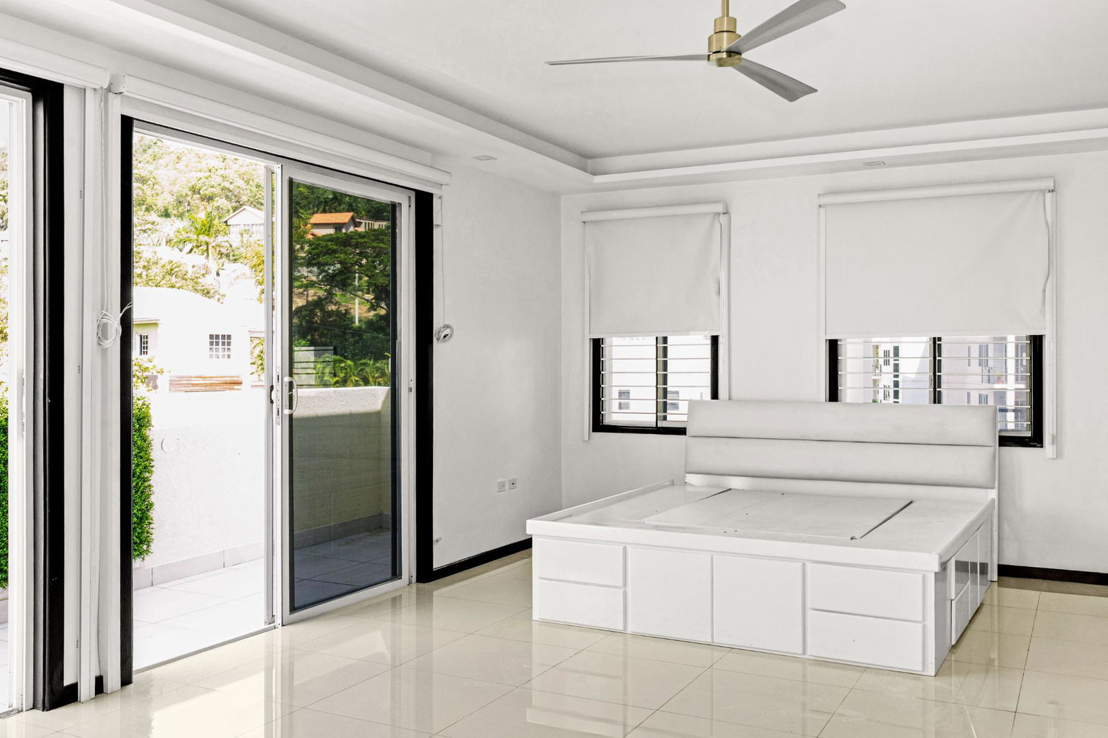 Luxury-4-Bedroom-Penthouse-for-Sale-at-The-Linneman-Jacks-Hill–Millsborough-Kingston Ninth image of 5-7 Degenhart Close in Kingston 6, St. Andrew, Jamaica - property is For Sale