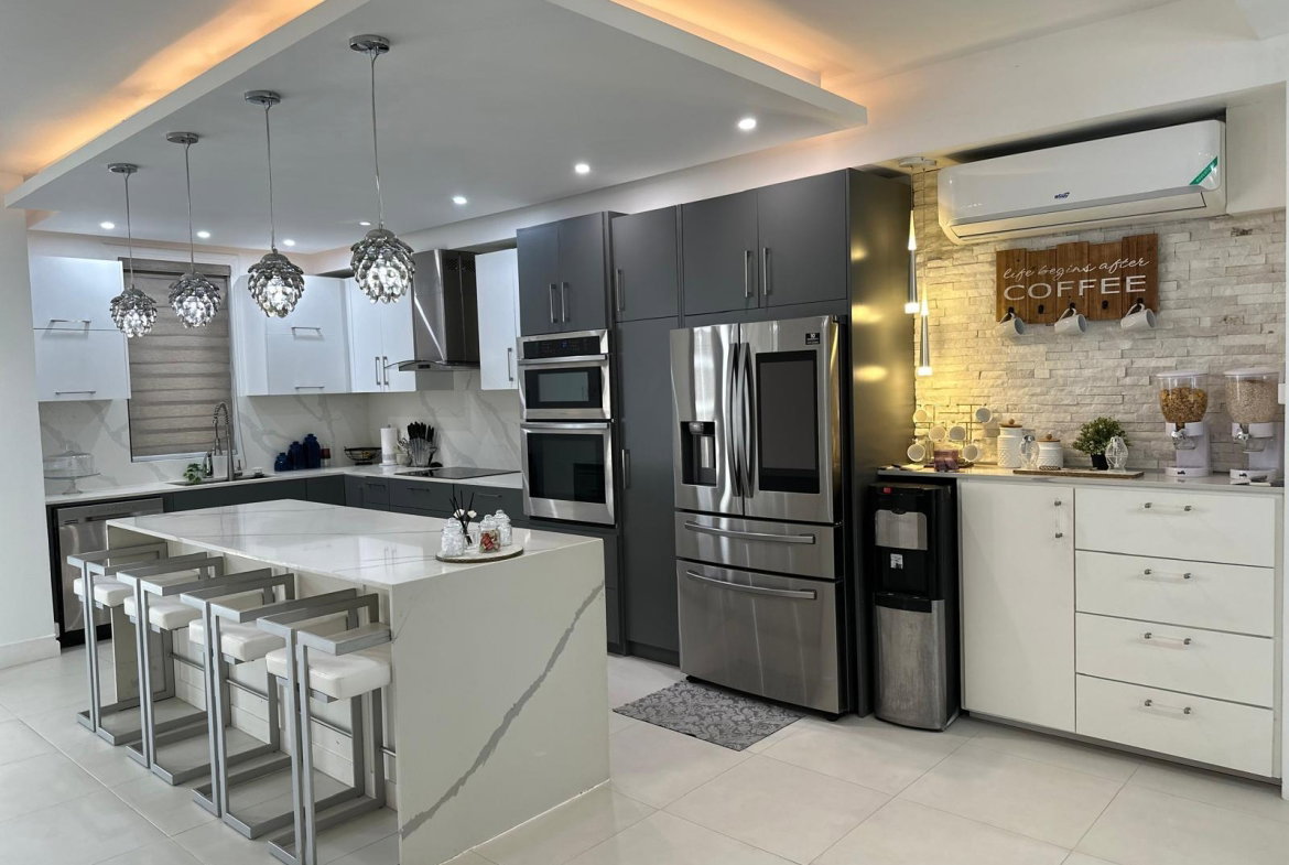 Fourth image of 14-27-29 Hopefield Avenue in Kingston 6, St. Andrew, Jamaica - property is For Sale