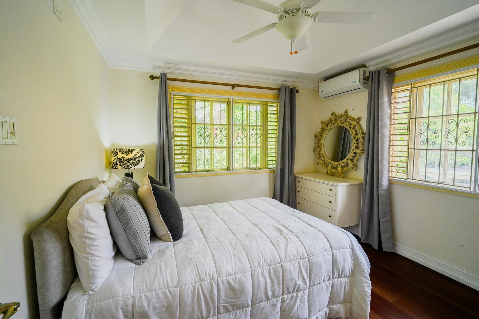 Seventeenth image of B-3 Hopefield Avenue in Kingston 6, St. Andrew, Jamaica - property is For Rent