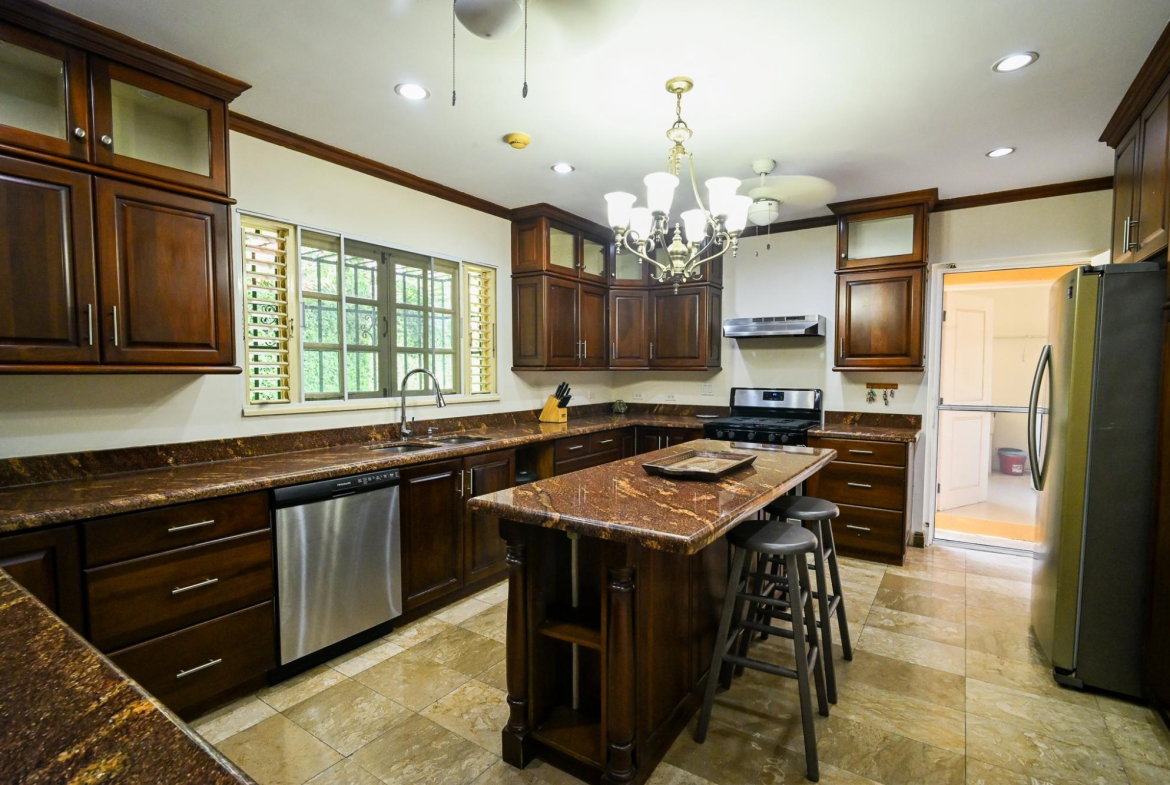 Twentieth image of B-3 Hopefield Avenue in Kingston 6, St. Andrew, Jamaica - property is For Rent