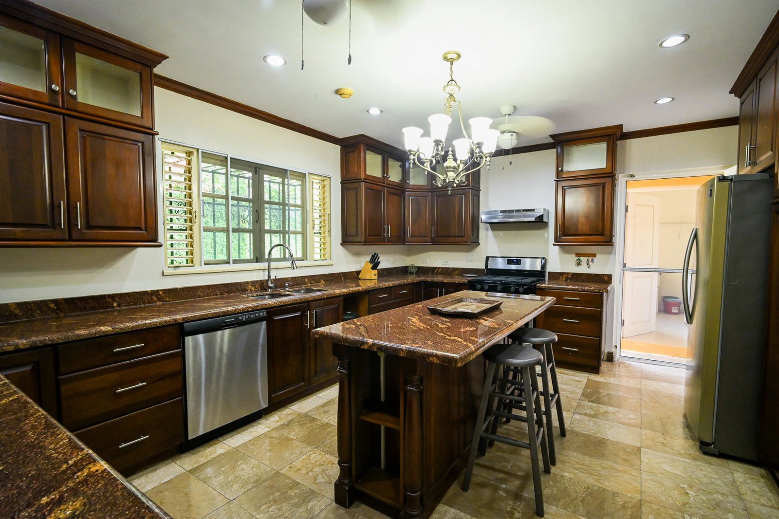 Twentieth image of B-3 Hopefield Avenue in Kingston 6, St. Andrew, Jamaica - property is For Rent