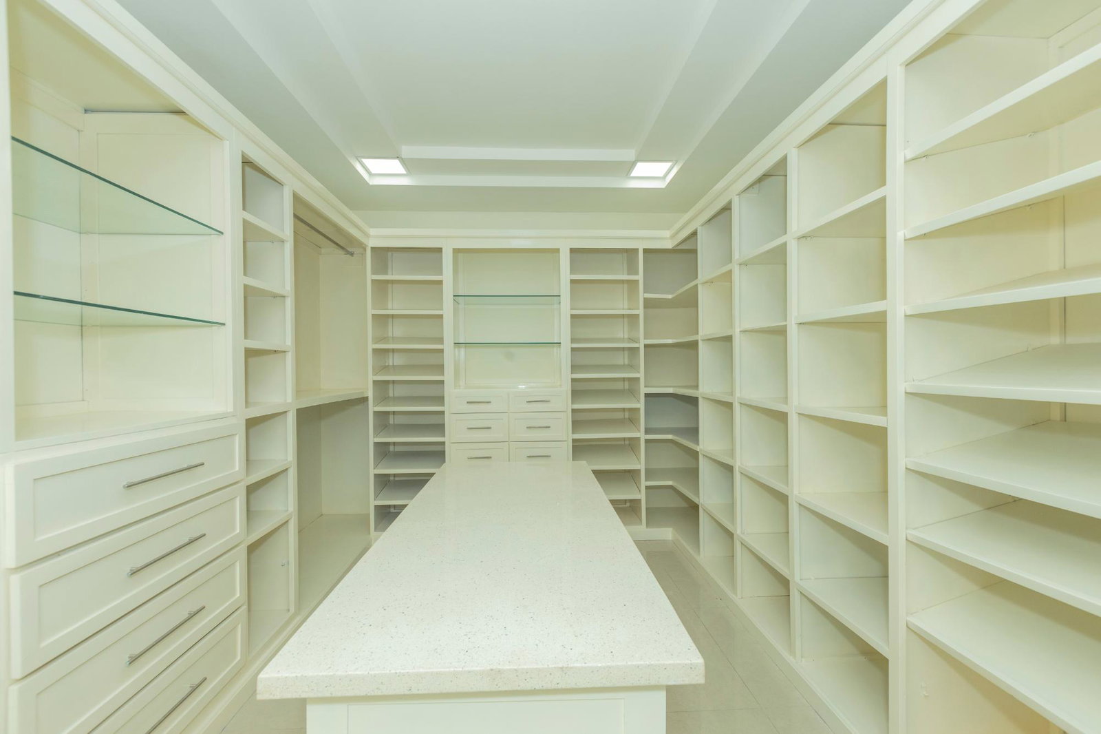 Luxury-6-Bedroom-Villa-for-Sale-at-18-19-Dillsbury-Avenue-St.-Andrew-Jamaica Ninth image of 18-19 Dillsbury Avenue in Kingston 6, St. Andrew, Jamaica - property is For Sale