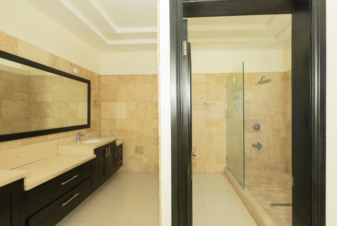 Tenth image of 18-19 Dillsbury Avenue in Kingston 6, St. Andrew, Jamaica - property is For Sale