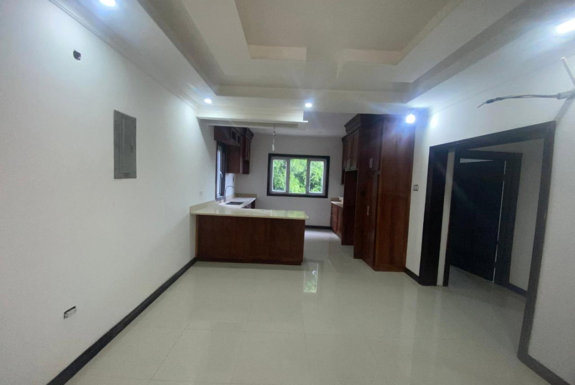 Nineteenth image of 6-5 Park Avenue in Kingston 19, St. Andrew, Jamaica - property is For Sale