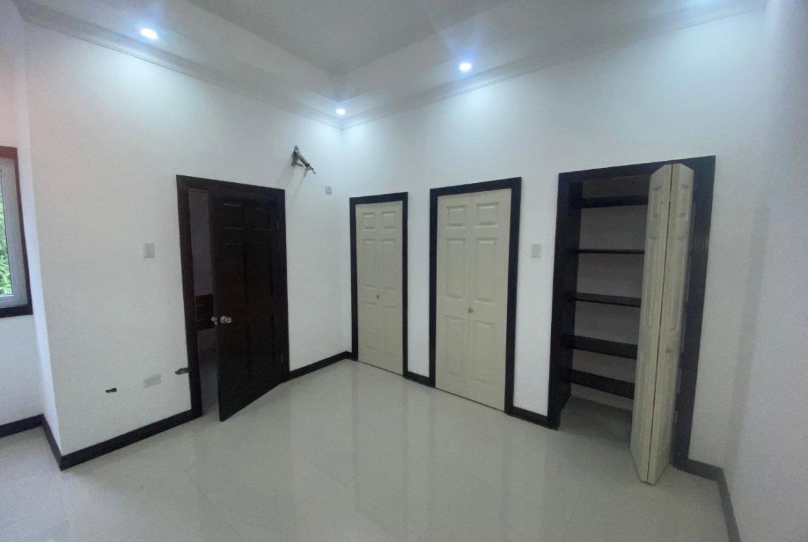 Tenth image of 6-5 Park Avenue in Kingston 19, St. Andrew, Jamaica - property is For Sale