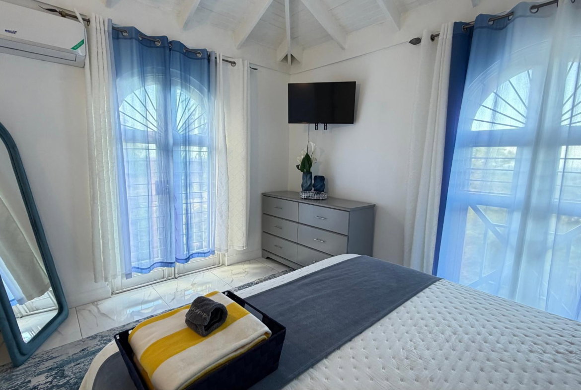 Thirteenth image of 8b Columbus Heights, ph 4 in Ocho Rios, St. Ann, Jamaica - property is For Rent