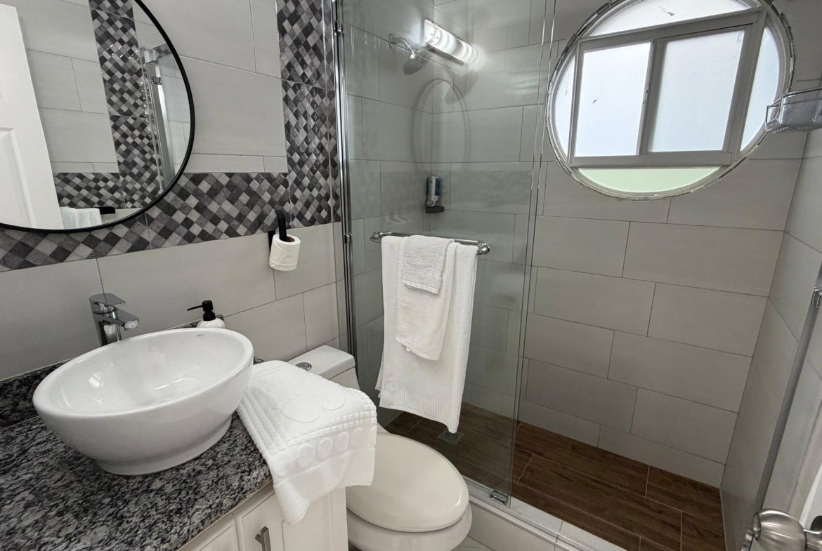 Fourteenth image of 8b Columbus Heights, ph 4 in Ocho Rios, St. Ann, Jamaica - property is For Rent