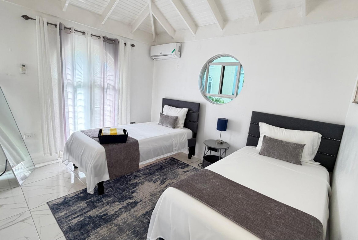 Fifteenth image of 8b Columbus Heights, ph 4 in Ocho Rios, St. Ann, Jamaica - property is For Rent