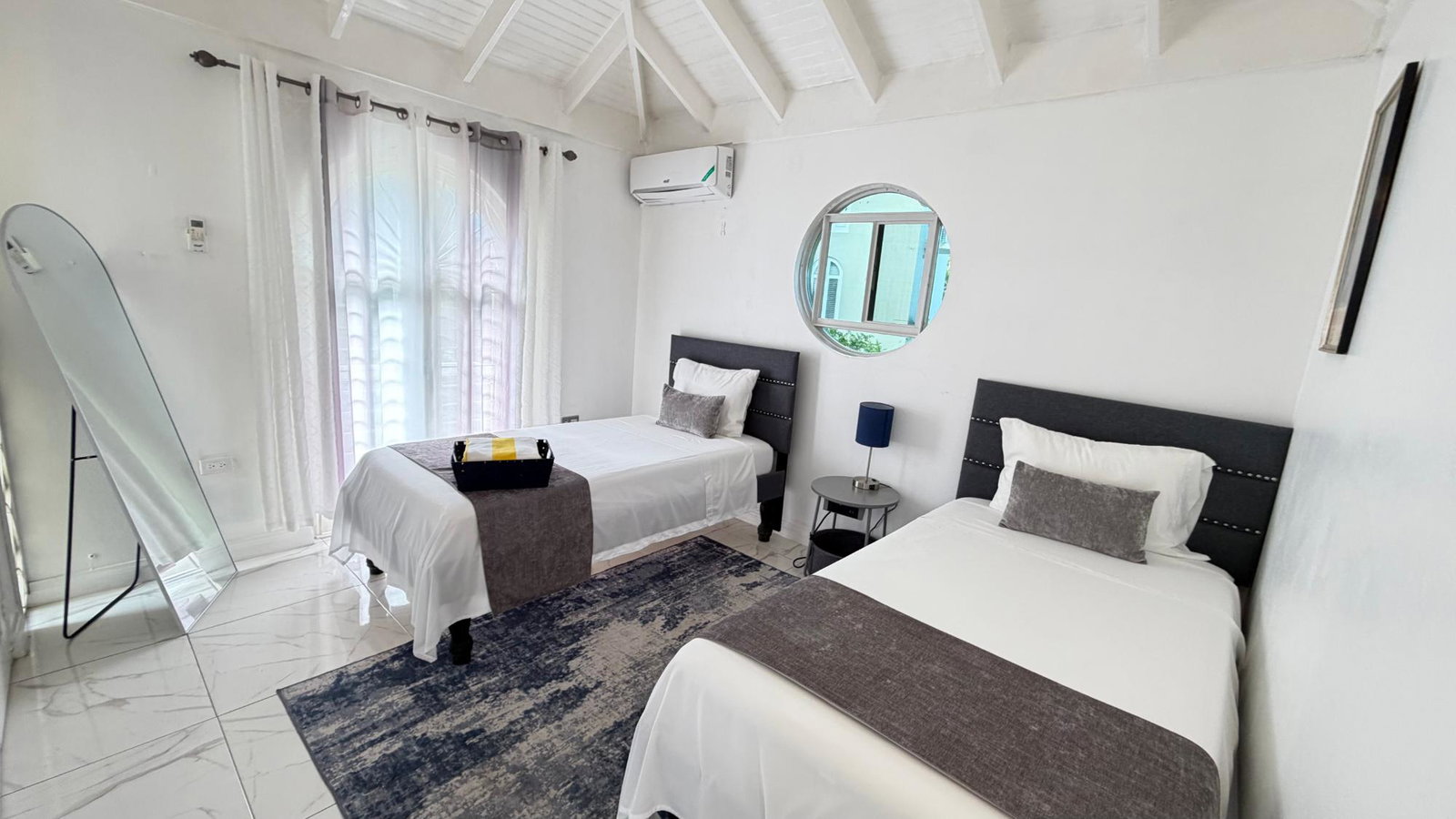 Fifteenth image of 8b Columbus Heights, ph 4 in Ocho Rios, St. Ann, Jamaica - property is For Rent