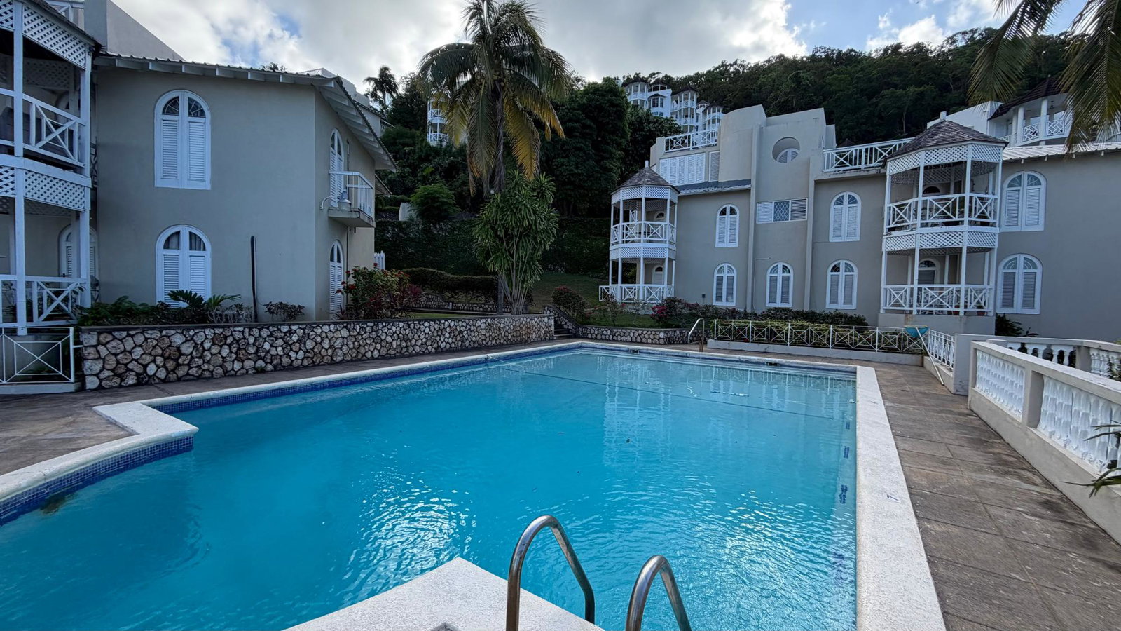 Seventeenth image of 8b Columbus Heights, ph 4 in Ocho Rios, St. Ann, Jamaica - property is For Rent