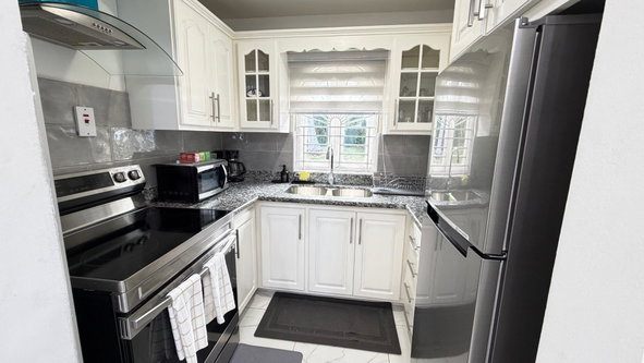 Sixth image of 8b Columbus Heights, ph 4 in Ocho Rios, St. Ann, Jamaica - property is For Rent