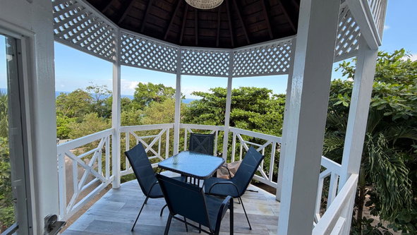 Eighth image of 8b Columbus Heights, ph 4 in Ocho Rios, St. Ann, Jamaica - property is For Rent