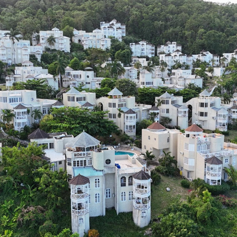 First image of 8b Columbus Heights, ph 4 in Ocho Rios, St. Ann, Jamaica - property is For Rent