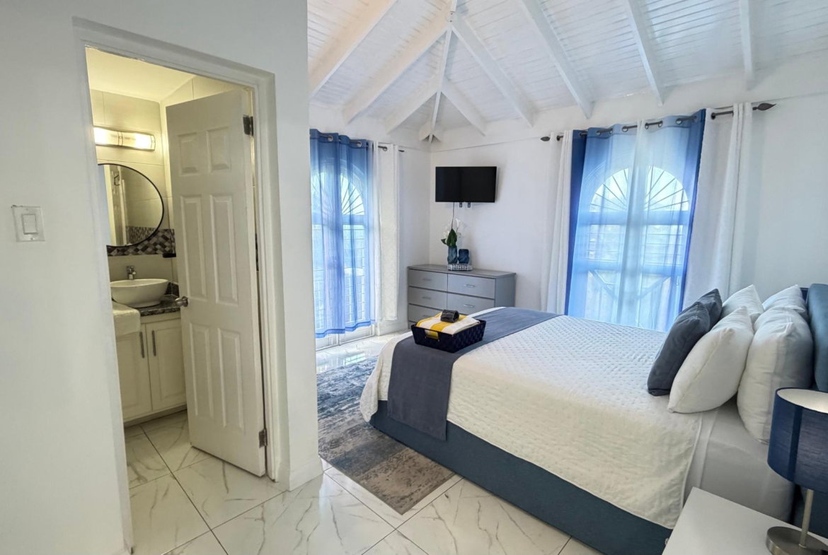 Ninth image of 8b Columbus Heights, ph 4 in Ocho Rios, St. Ann, Jamaica - property is For Rent
