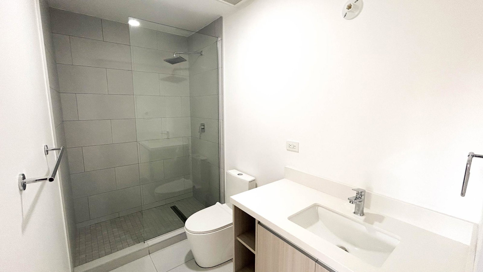 Tenth image of B31-2 1/2 Graham Heights in Kingston 6, St. Andrew, Jamaica - property is For Sale