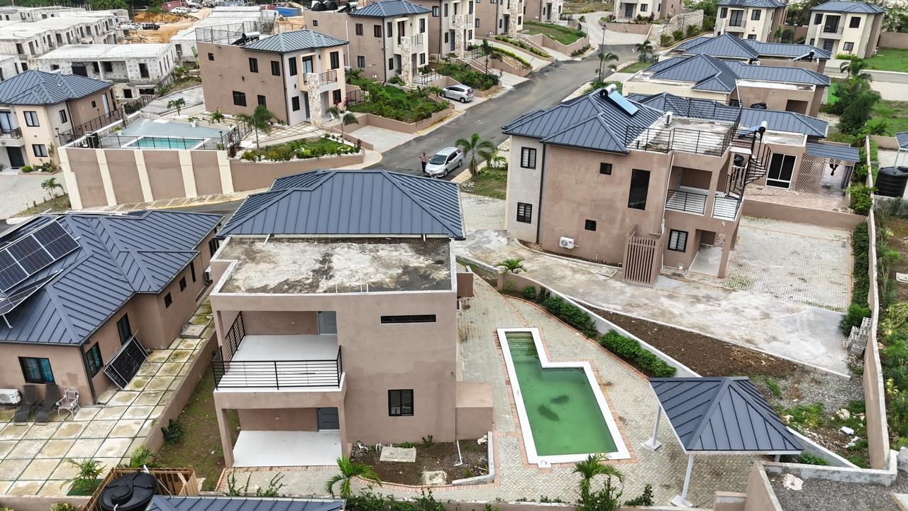 Fourth image of 27- Ocho Rios Country Club in Ocho Rios, St. Ann, Jamaica - property is For Rent