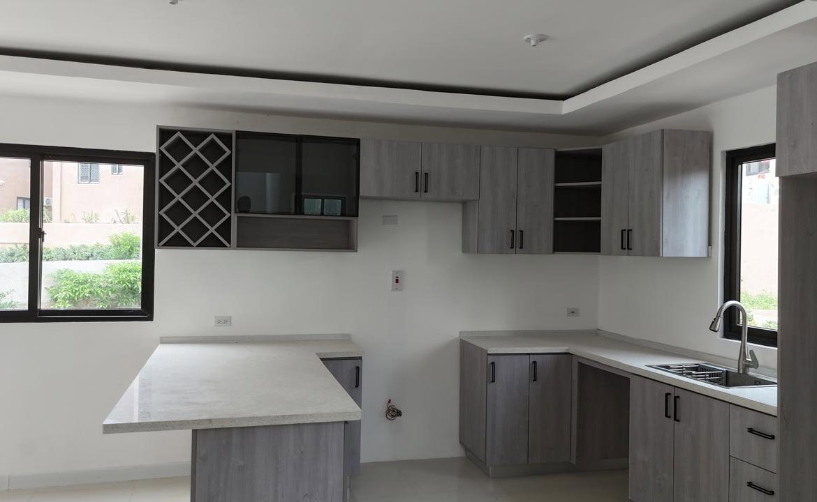 Sixth image of 27- Ocho Rios Country Club in Ocho Rios, St. Ann, Jamaica - property is For Rent