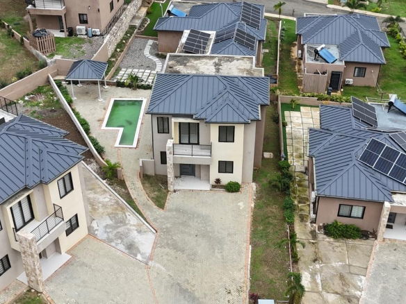 First image of 27- Ocho Rios Country Club in Ocho Rios, St. Ann, Jamaica - property is For Rent