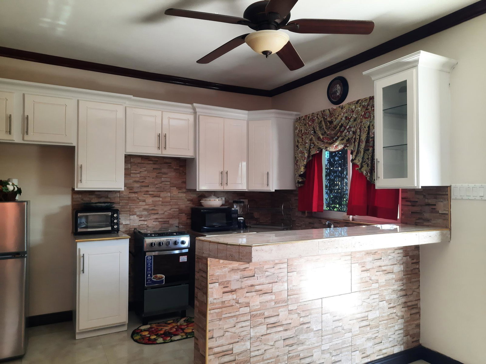 Fifth image of 422 Davia Shorty, Orchard Gar in Hopewell, Hanover, Jamaica - property is For Rent