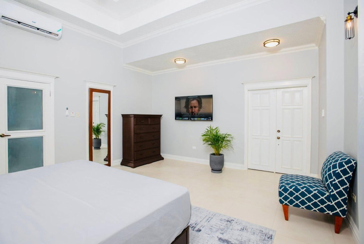 Sixth image of 1b-347 Bogue Village in Bogue Village, St. James, Jamaica - property is For Rent