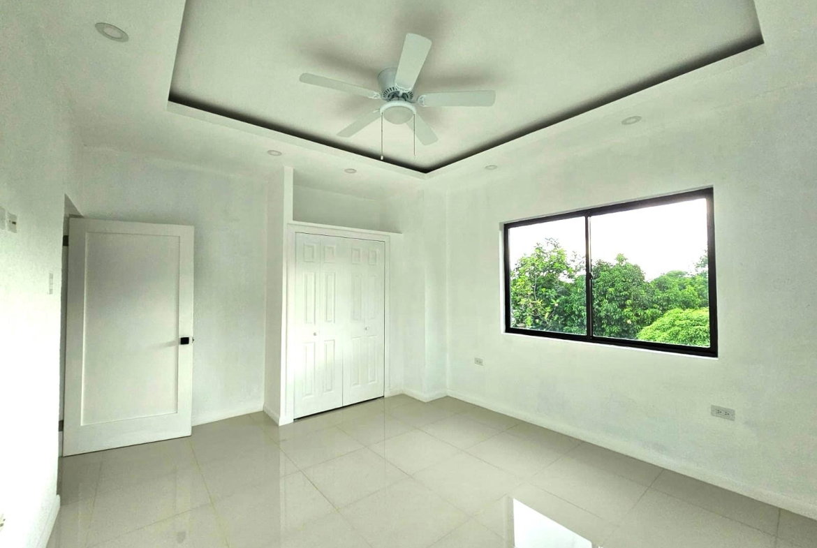 Nineteenth image of 8-32 Morningside Drive in Kingston 19, St. Andrew, Jamaica - property is For Rent