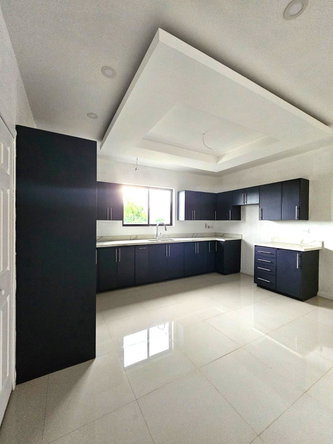 Seventh image of 8-32 Morningside Drive in Kingston 19, St. Andrew, Jamaica - property is For Rent