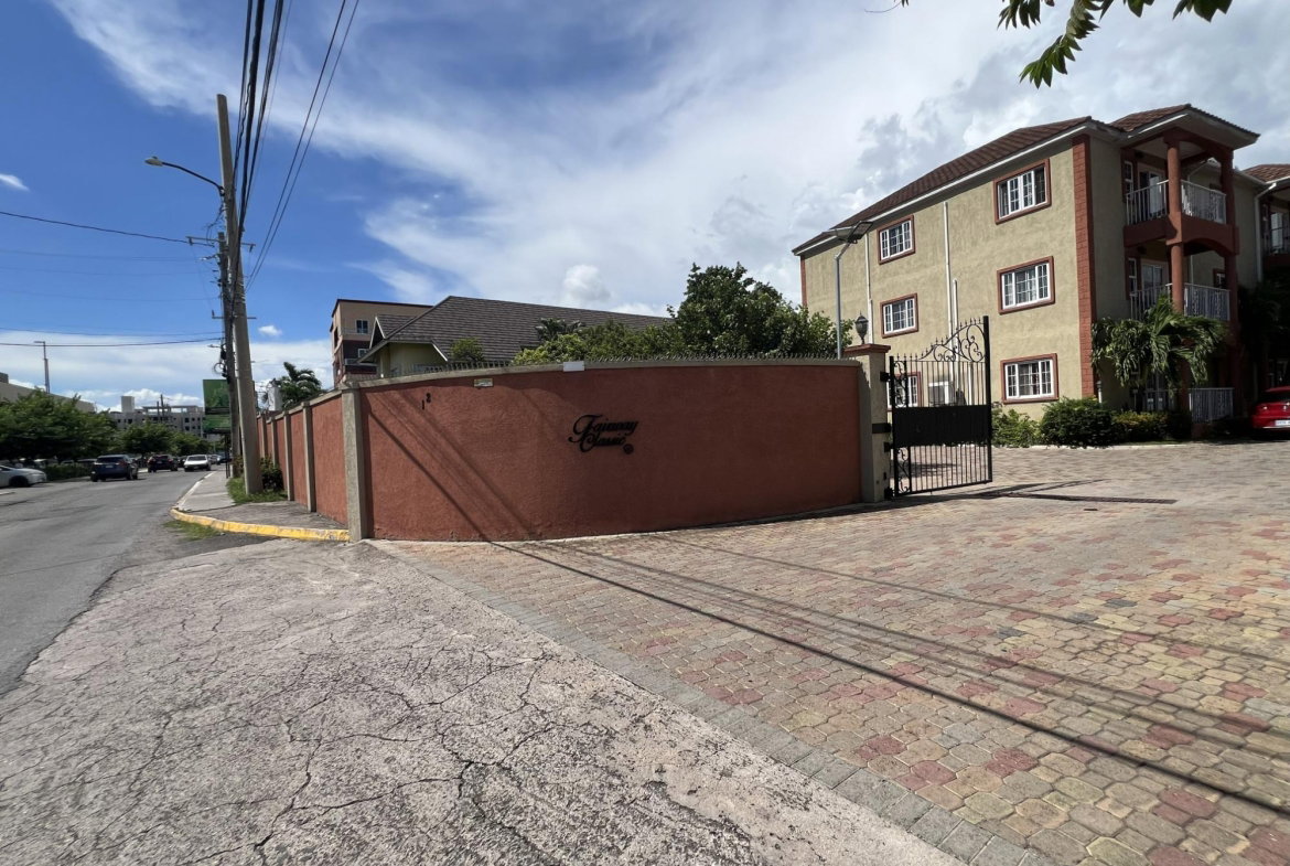 Fourteenth image of 25- Fairway Ave in Kingston 5, St. Andrew, Jamaica - property is For Rent