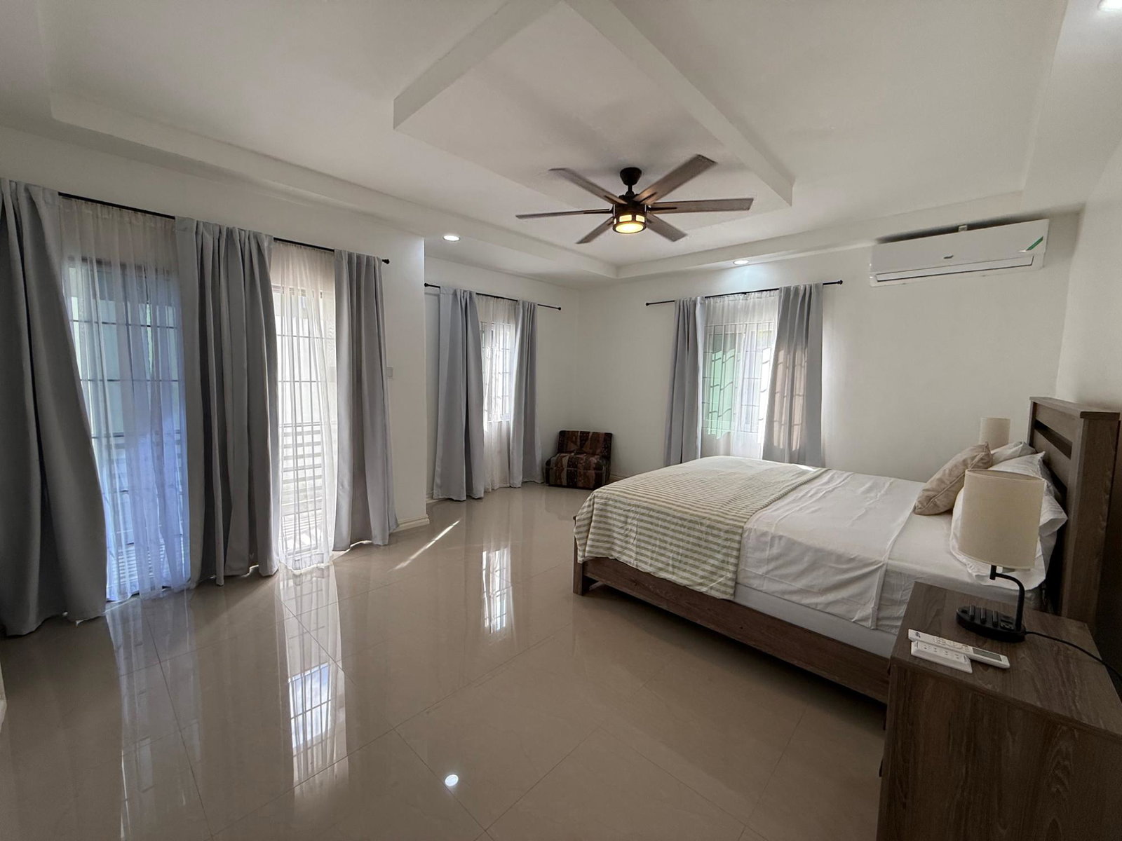 Tenth image of 2-19 Roehampton Drive in Kingston 19, St. Andrew, Jamaica - property is For Rent