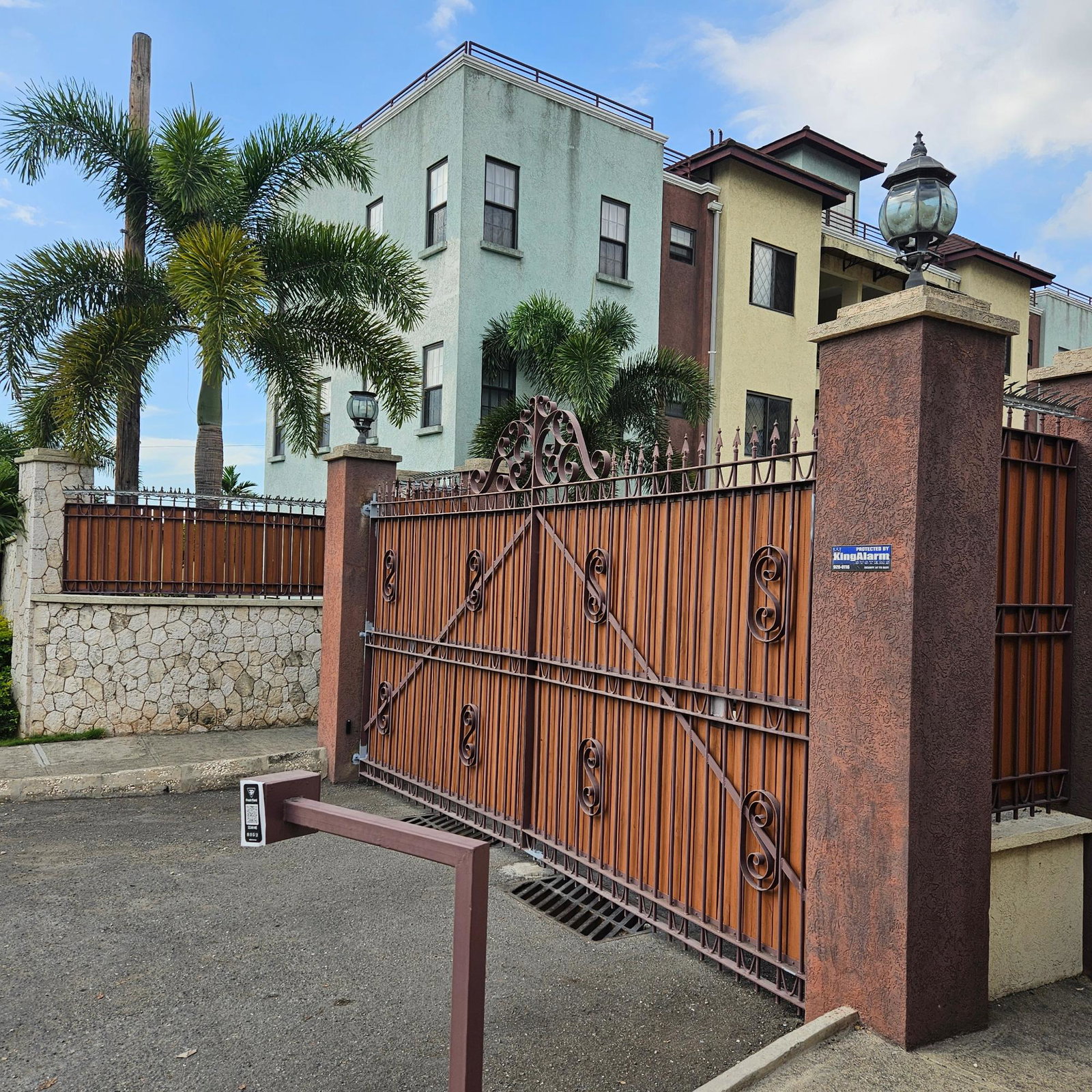 Second image of 10-4 East Avenue in Constant Spring P.O., St. Andrew, Jamaica - property is For Sale