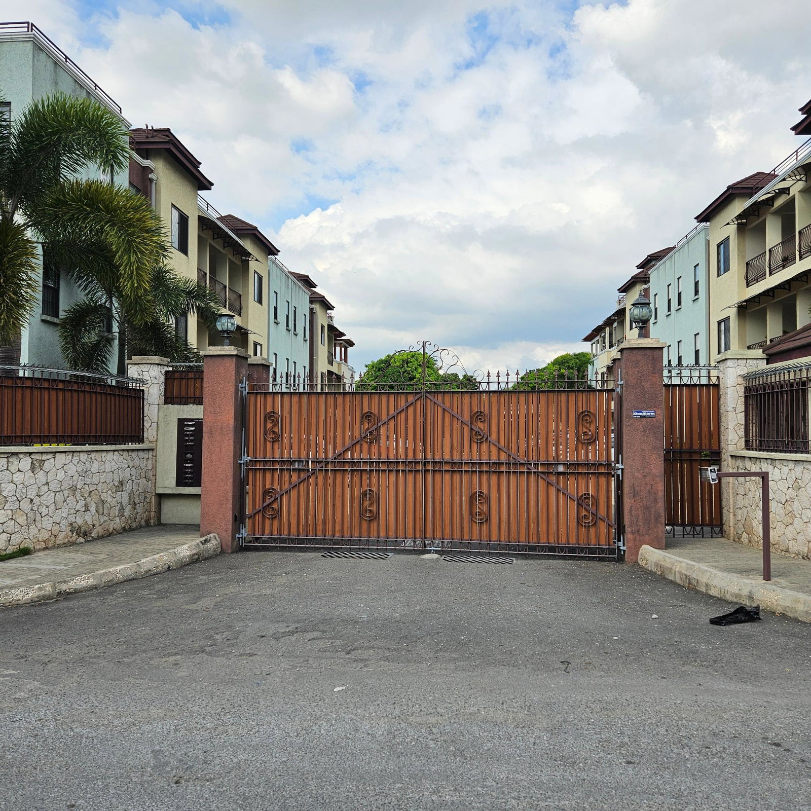 Third image of 10-4 East Avenue in Constant Spring P.O., St. Andrew, Jamaica - property is For Sale
