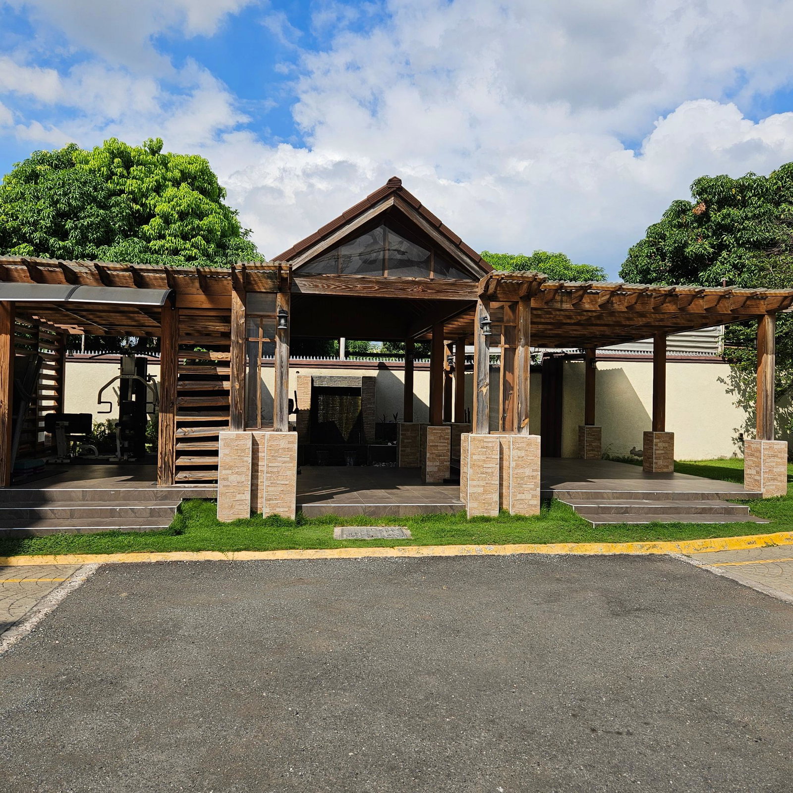 Seventh image of 10-4 East Avenue in Constant Spring P.O., St. Andrew, Jamaica - property is For Sale