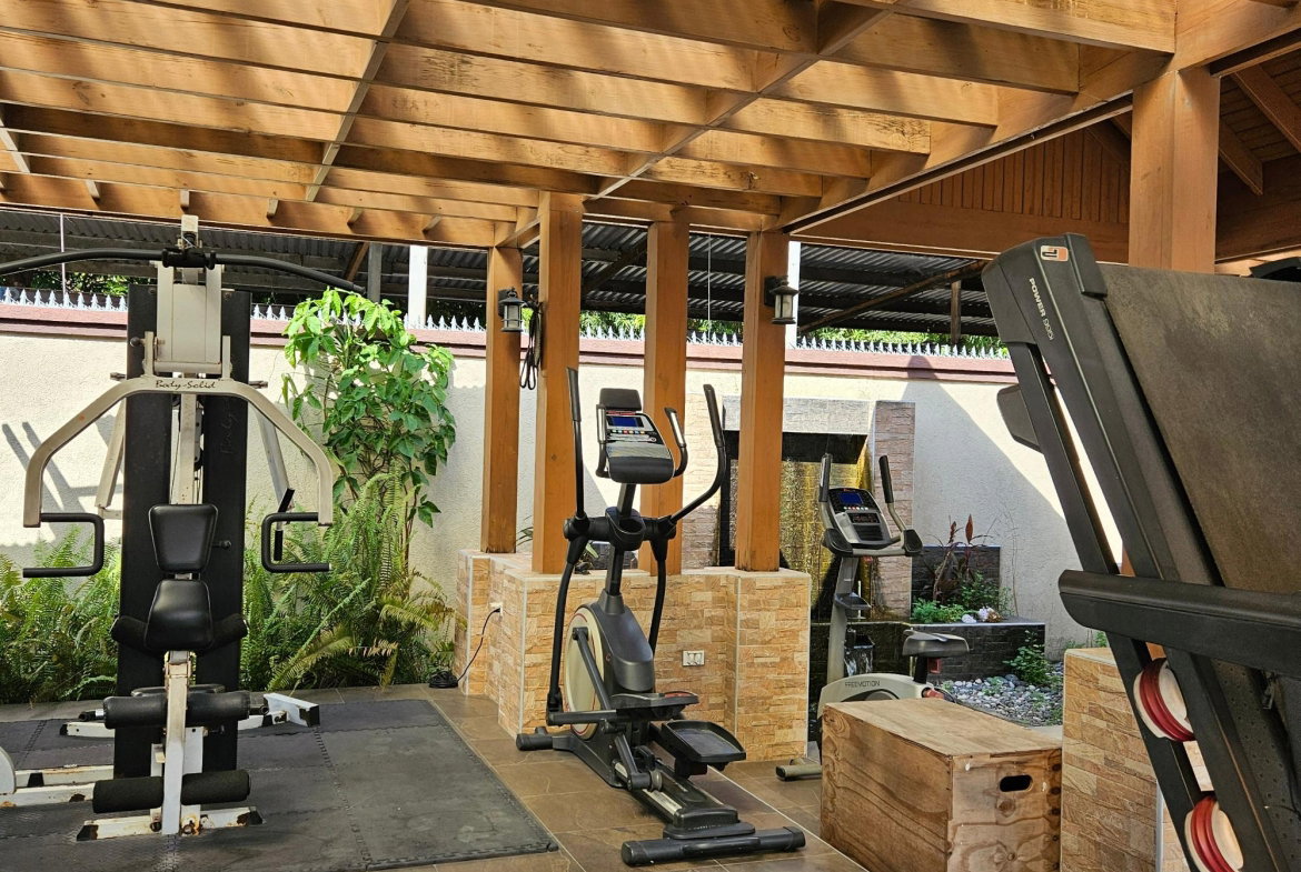 Eighth image of 10-4 East Avenue in Constant Spring P.O., St. Andrew, Jamaica - property is For Sale