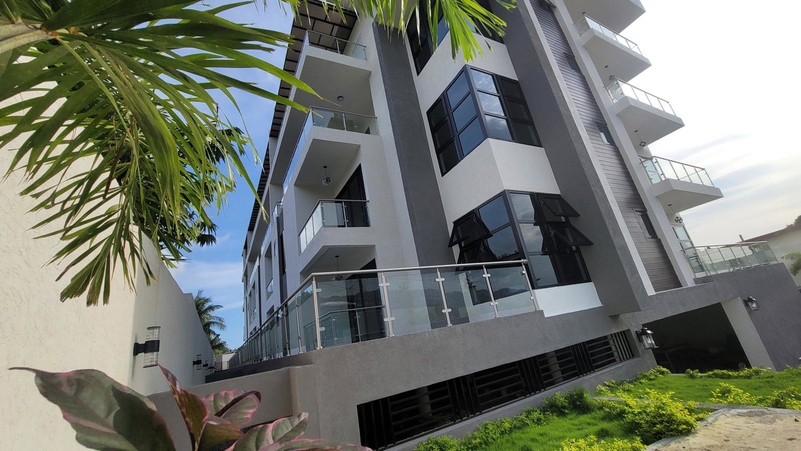 Modern-2-Bedroom-Apartment-for-Sale-on-Border-Avenue-St.-Andrew-Jamaica Twenty-Second image of 4-27 Border Avenue in Kingston 19, St. Andrew, Jamaica - property is For Sale