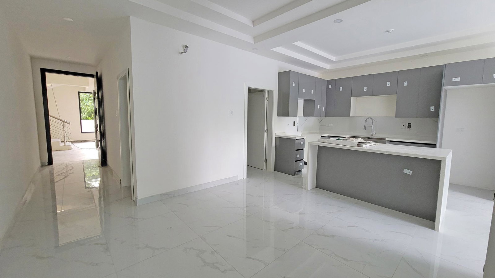 Modern-2-Bedroom-Apartment-for-Sale-on-Border-Avenue-St.-Andrew-Jamaica Fifth image of 4-27 Border Avenue in Kingston 19, St. Andrew, Jamaica - property is For Sale