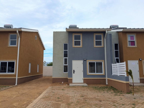 First image of Chester Creek in Greater Portmore, St. Catherine, Jamaica - property is For Rent
